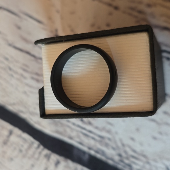 Mens Rings (2) - Picture 6 of 6